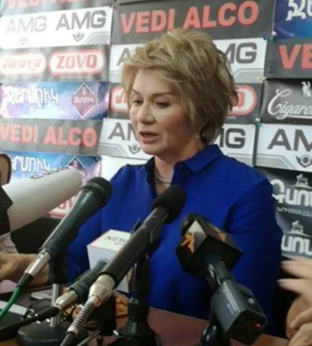 Չեմ կարծում, որ  կին թեկնածու լինելը կարող է պարտության պատճառ դառնալ. Ա. Թարխանյան (տեսանյութ)