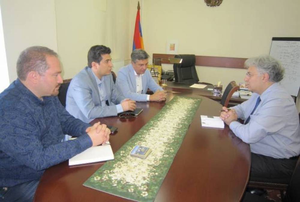 Քննարկվել է սոցիալական ու մատչելի բնակարանաշինության իրանական փորձը