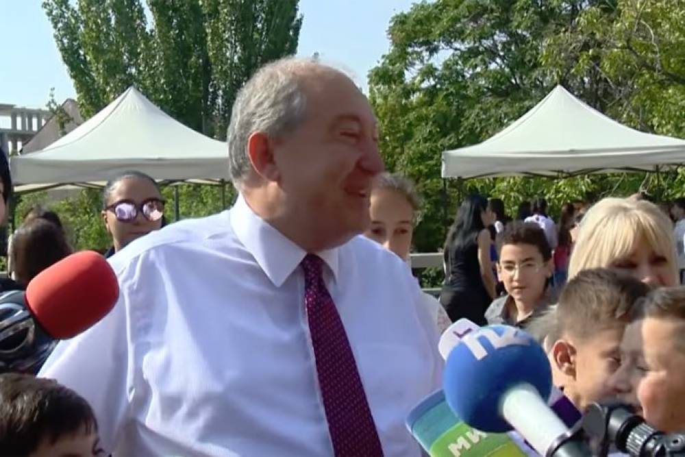 Ծանոթացեք՝ ձեր հաջորդ նախագահն է. Արմեն Սարգսյանը կատակեց