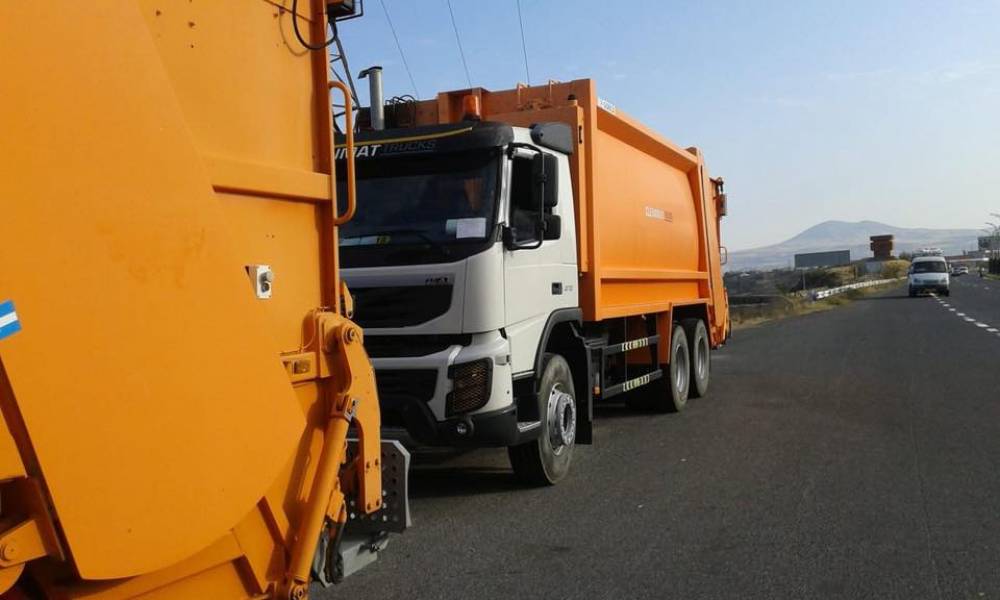 Նոր աղբահան մեքենաներն արդեն Երևանում են