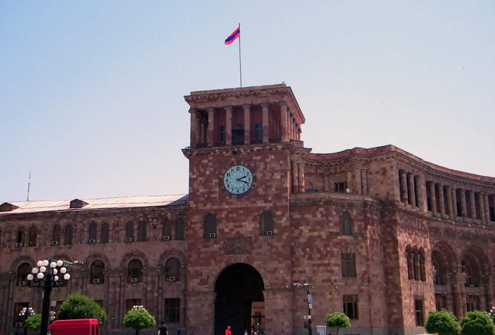 Ընթանում է կառավարության նիստը. Օրակարգում ընդգրկված է 20 հարց (ուղիղ)