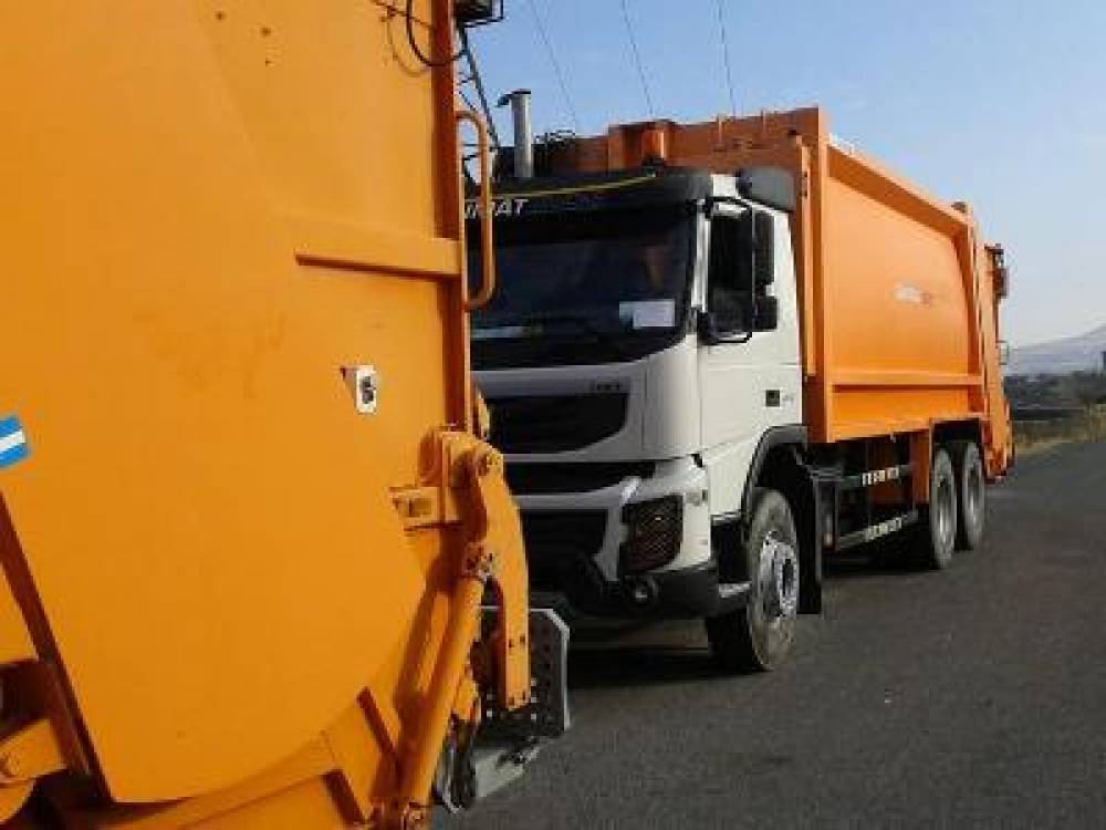 Նոր աղբատար մեքենաներն արդեն Հայաստանում են եւ «գործի են անցել». «Սանիթեք»