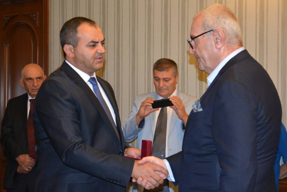 ՀՀ գլխավոր դատախազ Արթուր Դավթյանը պարգևատրել է դատախազության համակարգի մի խումբ վետերանների