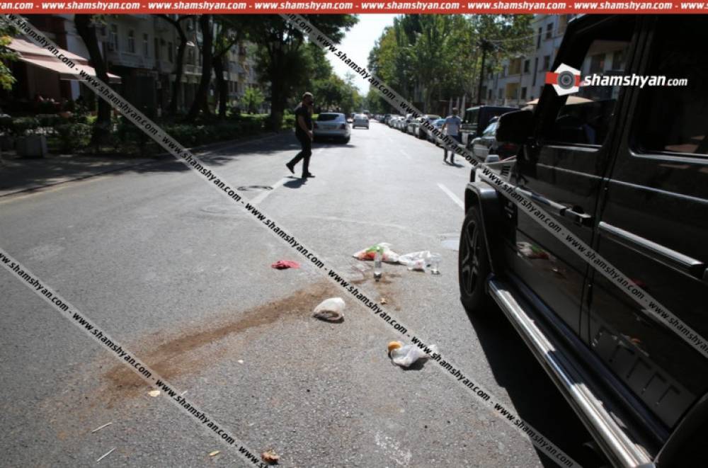 Երևանում՝ «Ռոբերտո» խանութի դիմաց Mercedes G 500-ի վարորդի կողմից վրաերթի ենթարկված հետիոտնը հիվանդանոցում մահացել է․ shamshyan.com