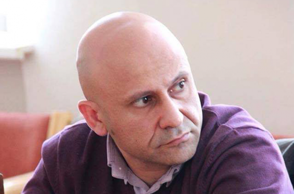 Բացօթյա տարածքներում դիմակ դնելը համաճարակաբանական տեսանկյունից ոչ մի դեր չի խաղում. պարտադրանքը դիմակը դարձնում է հակահիգիենիկ և միայն չտուգանվելու պարագա. համաճարակաբան