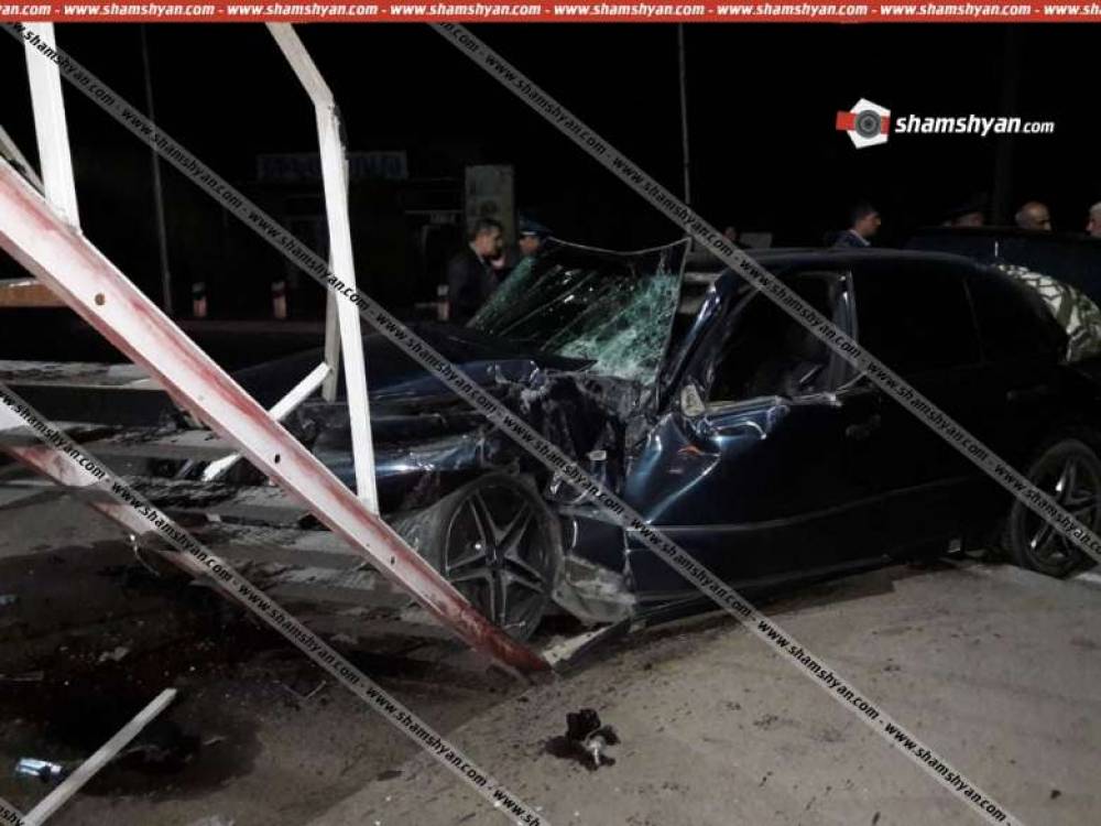 Լոռիում բախվել են Mercedes-ն ու բեռնատար էլեկտրագնացքը. հայր ու որդի տեղափոխվել են հիվանդանոց