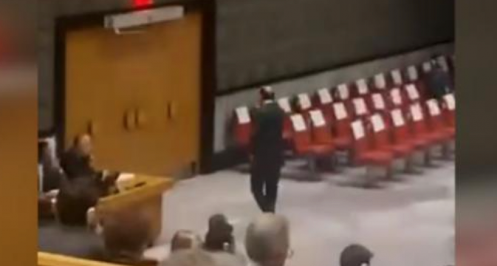 Միրզոյանը Բայրամովի ելույթի ժամանակ ցուցադրաբար լքեց ՄԱԿ ԱԽ նիստերի դահլիճը (տեսանյութ)
