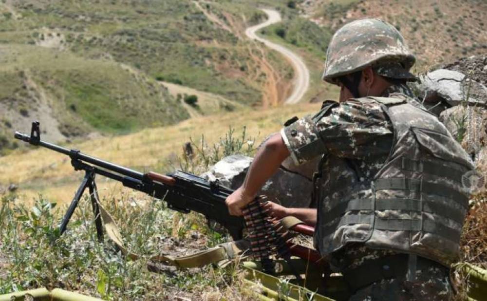 Ադրբեջանական զինուժը շփման գծի ողջ երկայնքով խախտել է հրադադարը` հասցնելով հրթիռահրետանային հարվածներ. ՊԲ