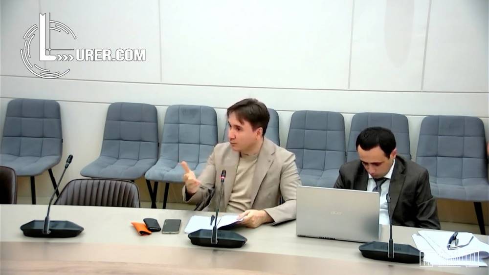 «Լռե՛ք ու լսե՛ք», «Ձեր չափերն անցնում եք, ես հանգիստ եմ», «Ինձ մի ընդհատեք». լարված իրավիճակ՝ ԱԺ-ում (տեսանյութ)