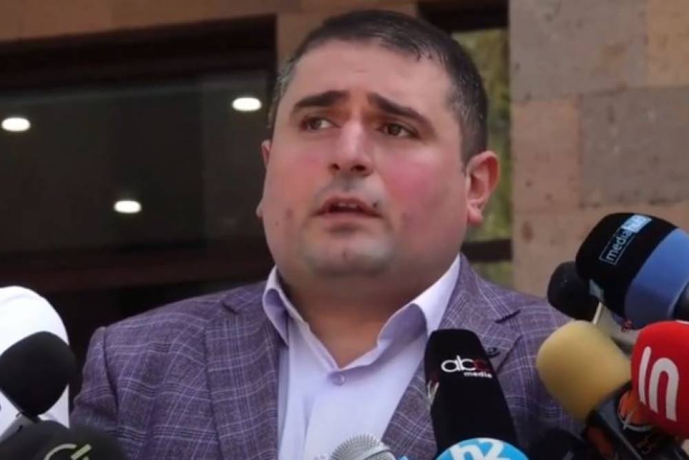 Հարգելի' դասախոսներ, ռեկտորները վաղը ձեզ են հասնելու, միացեք մեզ ու աջակցեք. Ցոլակ Ակոպյան