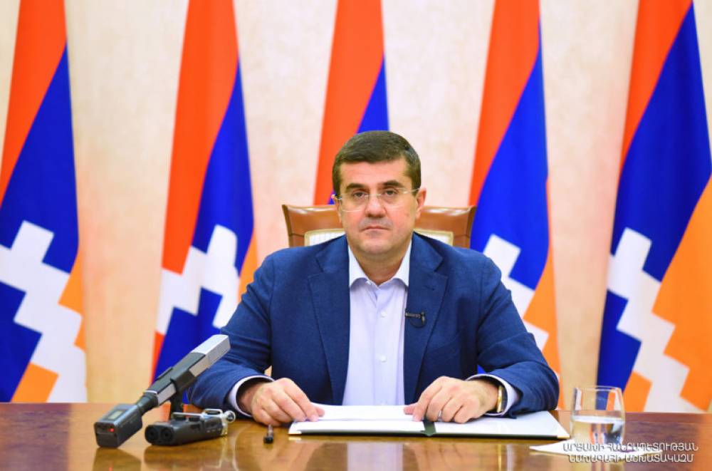 Արայիկ Հարությունյանի հրաժարականը հիմնականում պահանջում էին Ռուբեն Վարդանյանի և Սամվել Բաբայանի գլխավորած ուժերը, ոչ թե Բակո Սահակյանն ու Արկադի Ղուկասյանը․ Բեգլարյան