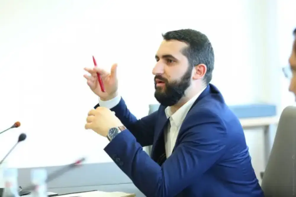 Վերջին օրերին ուշադիր հետևում եմ, թե ինչպես է հայկական դաշտում սկսվել «Զանգեզուրի միջանցքի» գովազդը