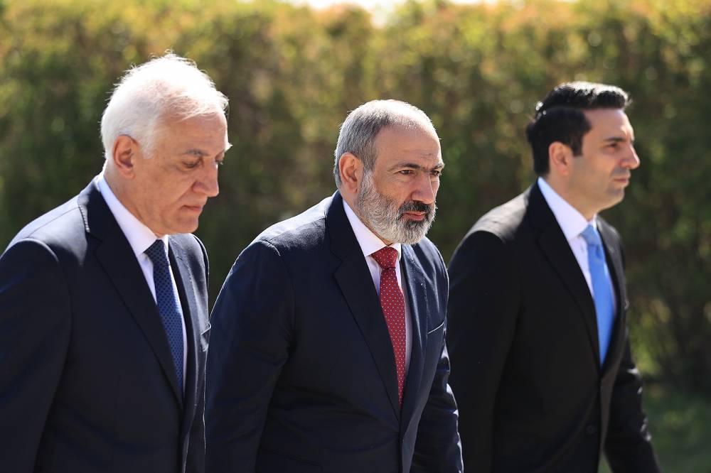 Փաշինյանը, Խաչատուրյանն ու Սիմոնյանը կմասնակցեն Մայր Տաճարի վերաօծման արարողությանը