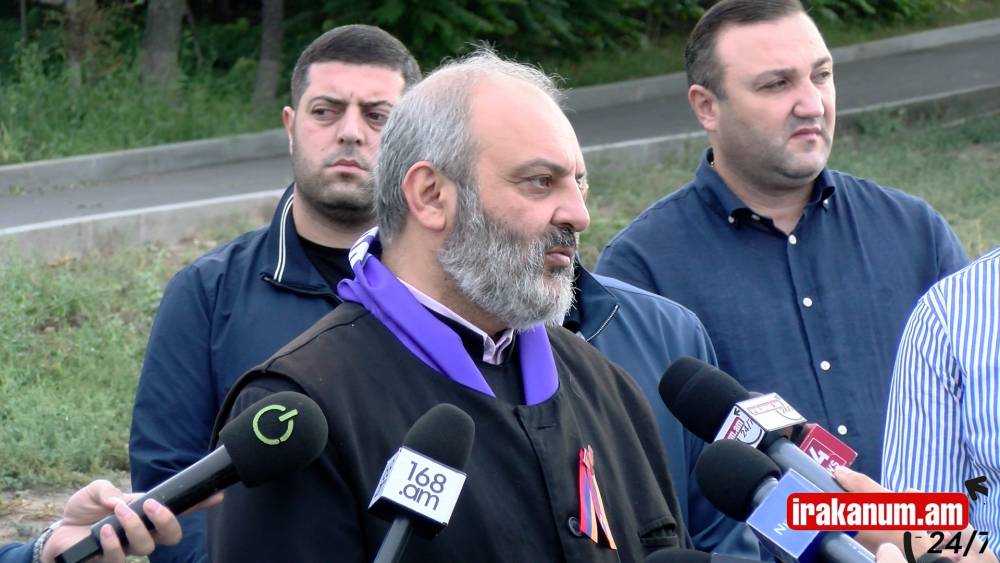 Իրանք էին Արցախում պարում․կամ էն ժամանակ են ստել, կամ հիմա՝ դավաճանել․ սրբազան