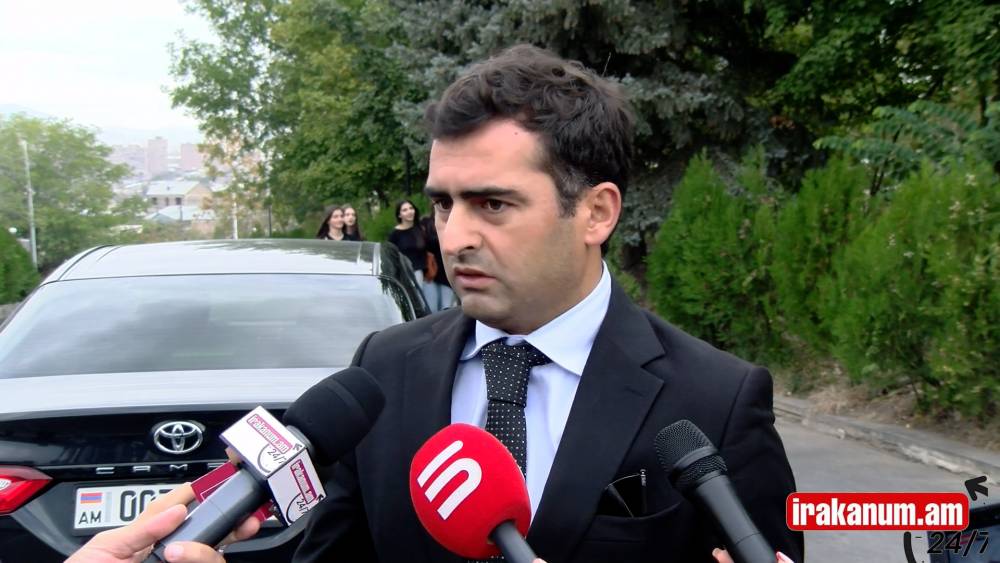 Ձեր ղեկավարն ասում էր կարող էր նույն ելքը լիներ առանց զոհերի․ չե՞ք ամաչում․ լրագրողները՝ Արշակյանին