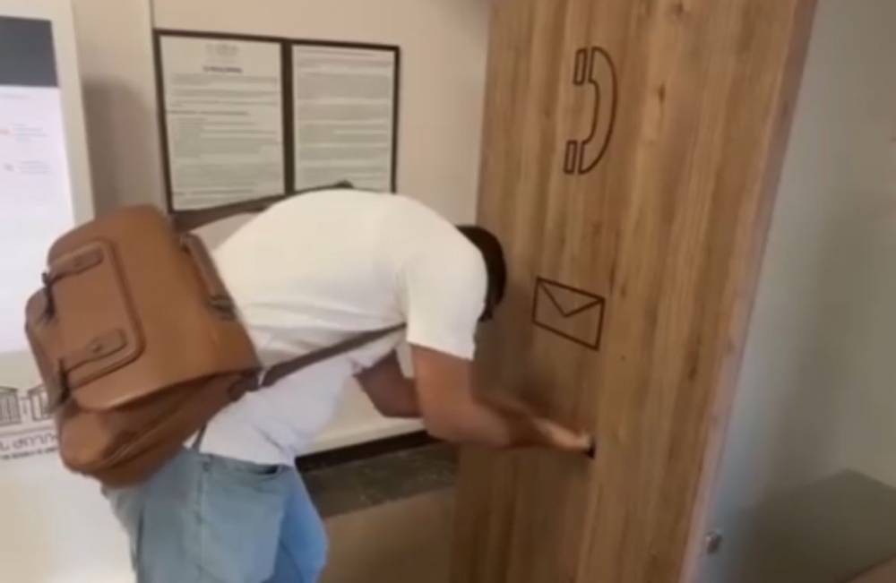 Թուրքական զուգարանի թուղթ եւ ներքնաշոր՝ ՔՊ-ական պատգամավորին. (տեսանյութ)