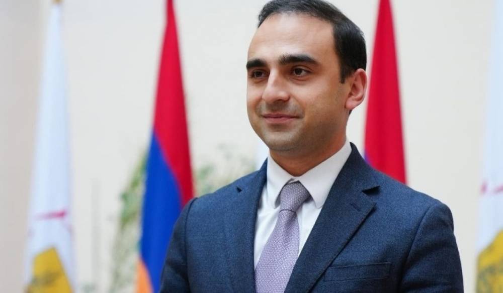 85 անսարք ավտոբուս շտապ վերանորոգելու փոխարեն, ՔՊ-ն շուրջ 150 մլն դրամով իդեալական վիճակում գտնվող նիստերի դահլիճն է վերանորոգում. ավագանու անդամ