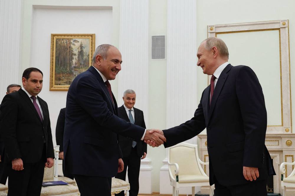 Հարաբերությունները լավ են զարգանում, մենք միշտ խոսելու թեմաներ ունենք․ Կրեմլում հանդիպել են Փաշինյանն ու Պուտինը