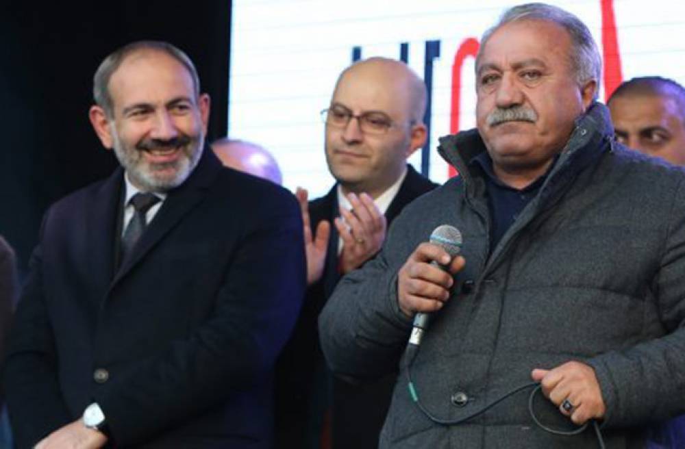Հիմա էլ մարզպետի թեմայով է Միքայելյանին նվաստացնում․ «Հրապարակ»