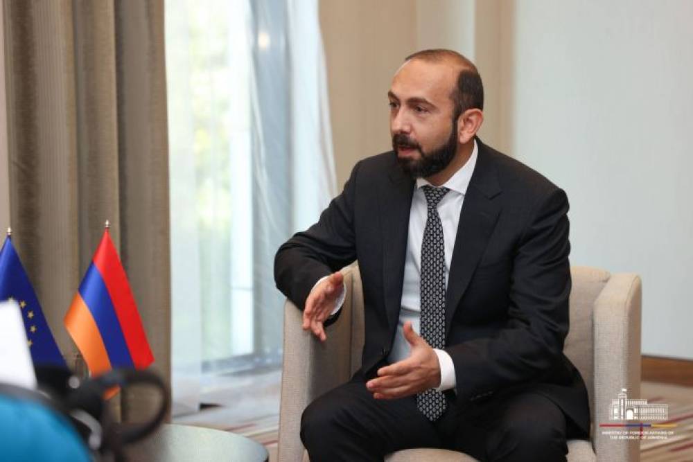Ինչ են նվիրել Արարատ Միրզոյանին․ «Հրապարակ»