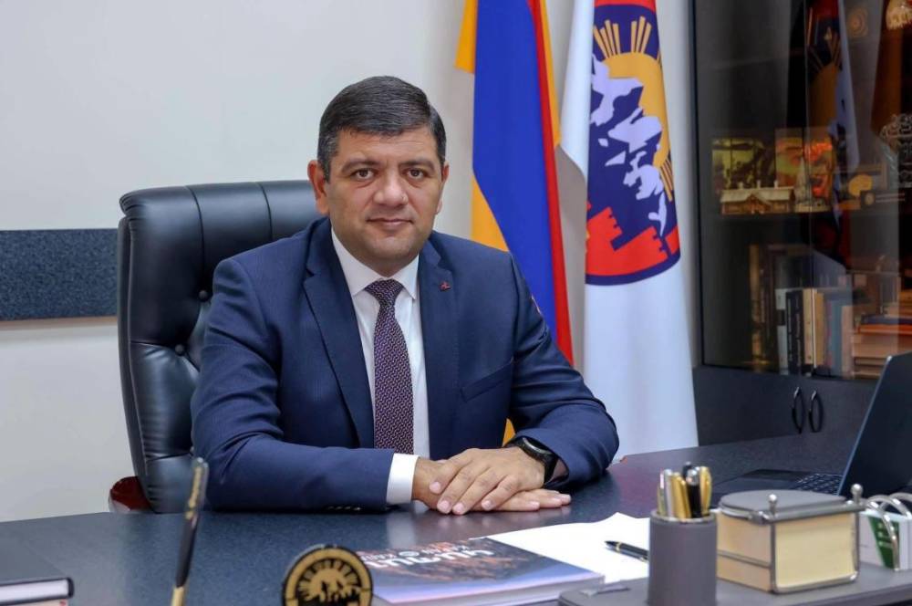 Թիրախում Գեւորգ Փարսյանն է․ «Հրապարակ»