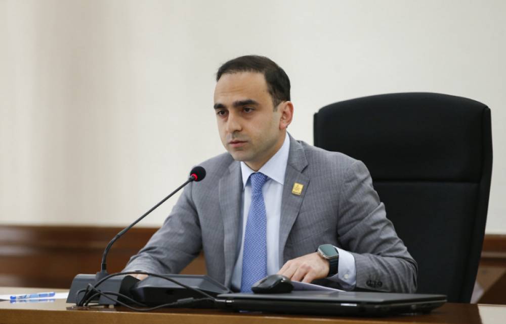 Էդ համատիրություններն ինչներիս են պետք. Ավինյանը՝ վերելակների սպասարկման մասին