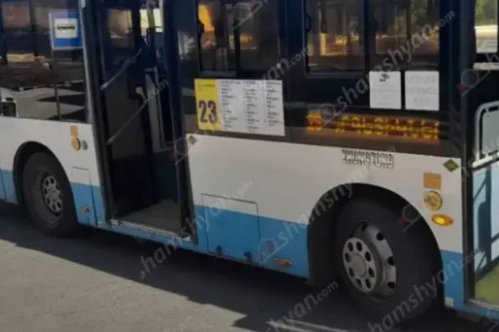 Կոտրել են 23 համարի ավտոբուսի վարորդի քիթը