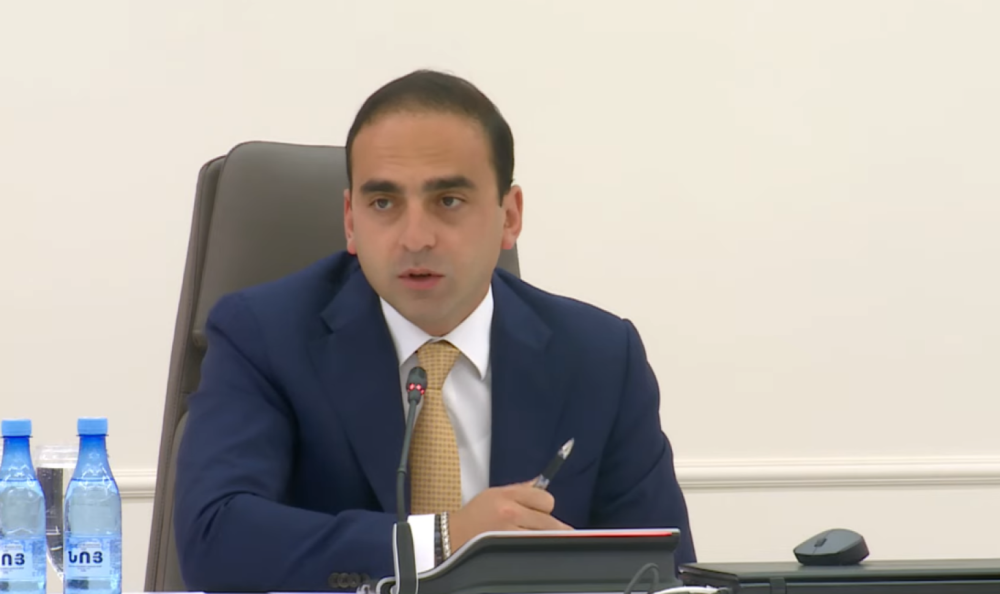Պետական համակարգում կան անձինք, ովքեր սպասարկում են ավտոկայանատեղիների ապօրինի կազմակերպումը․ Ավինյան