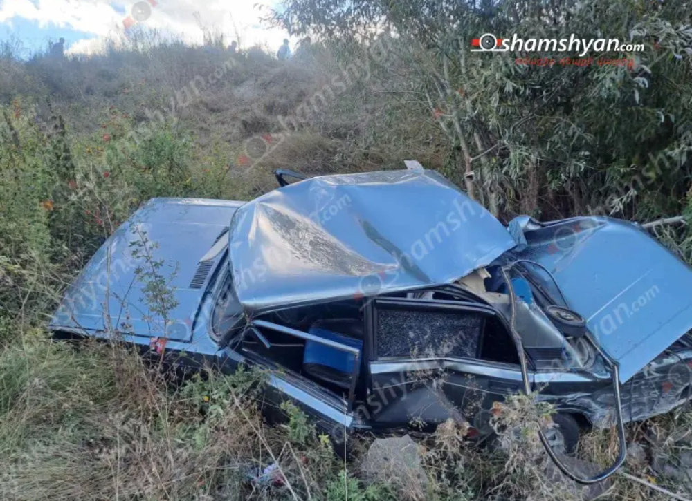 «ՎԱԶ 2105»-ը Գագարին-Ծաղկունք ճանապարհին մի քանի պտույտ շրջվելով հայտնվել է ձորում. բժիշկները պայքարում են վիրшվորների կյանքի համար