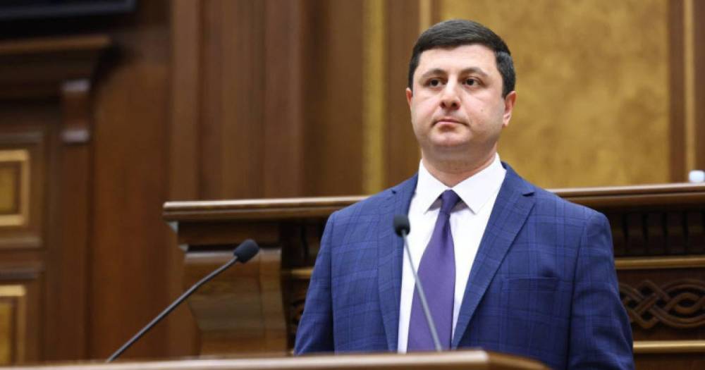 Բաքվում քրիստոնեական խորհրդանիշներ կրող հայերին են կտտшնքների ենթարկում, իսկ Հայաստանում հոգևոր հայրերին՝ եկեղեցին ու նրա արժեքները պաշտպանելու համար. Աբրահամյան