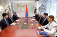 Նիկոլ Փաշինյանը Բիշքեկում հանդիպում է ունեցել ԱՄՆ սենատոր Սթիվ Դեյնզի գլխավորած պատվիրակության հետ